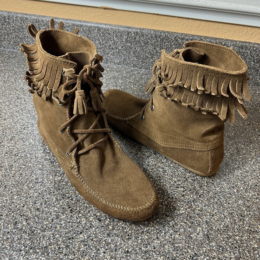 Minnetonka Women’s Size 9 Brown Suede Double Fringe Moccasin Boots Lace Up Flats